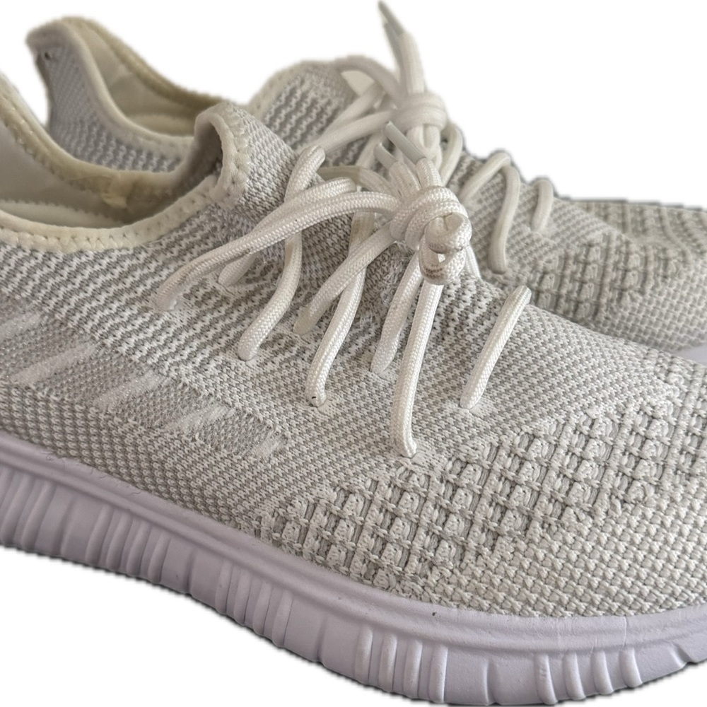 Avia Women's Light Gray Knit Sneakers
